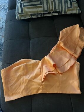 One-Shoulder Ruffle Crop Top in Peach